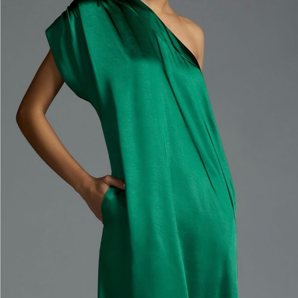 Chic One-Shoulder Green Dress